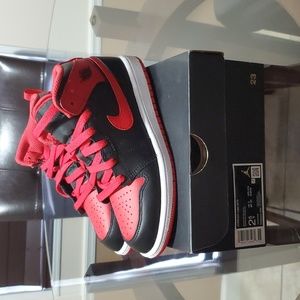 Air Jordan 1 mid for kids